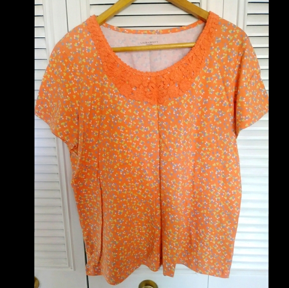 Blouse - Picture 1 of 2